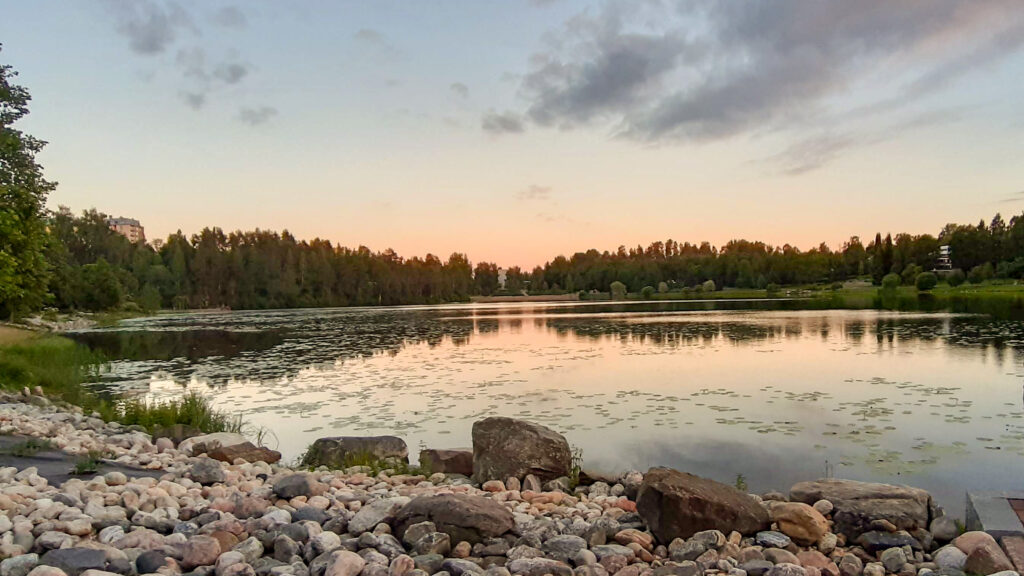 Kuopio - půlnoc - bílí noc - slunovrat